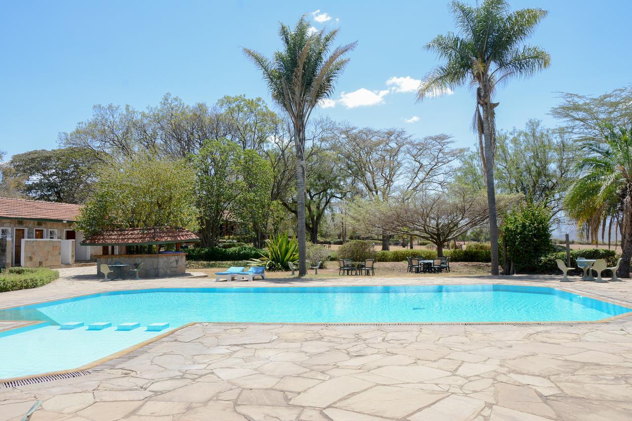 Jacaranda Lake Elementaita Lodge Gilgil Exterior photo