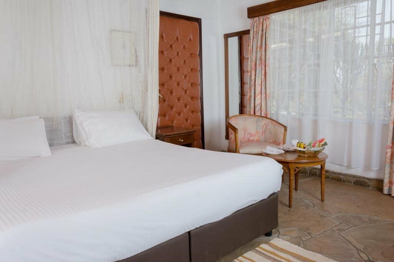 Jacaranda Lake Elementaita Lodge Gilgil Exterior photo