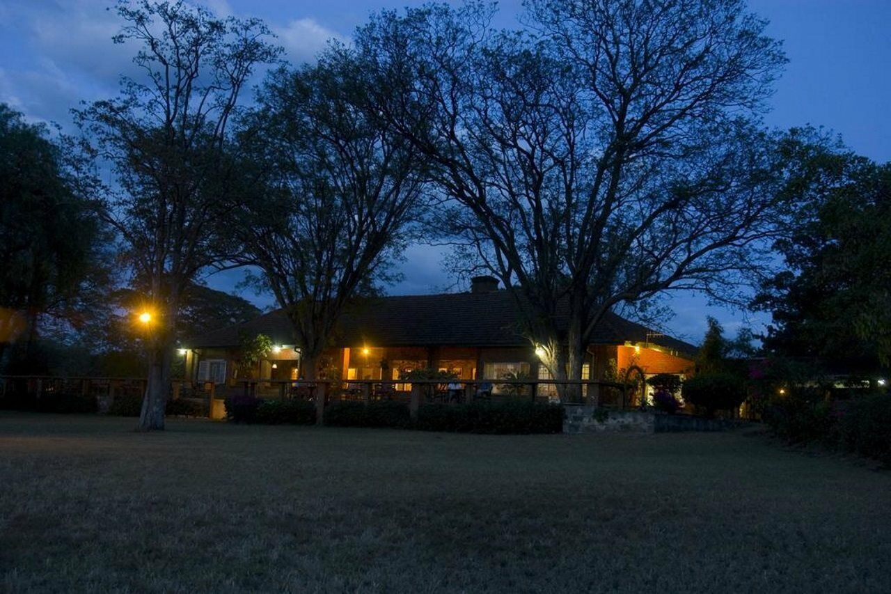 Jacaranda Lake Elementaita Lodge Gilgil Exterior photo
